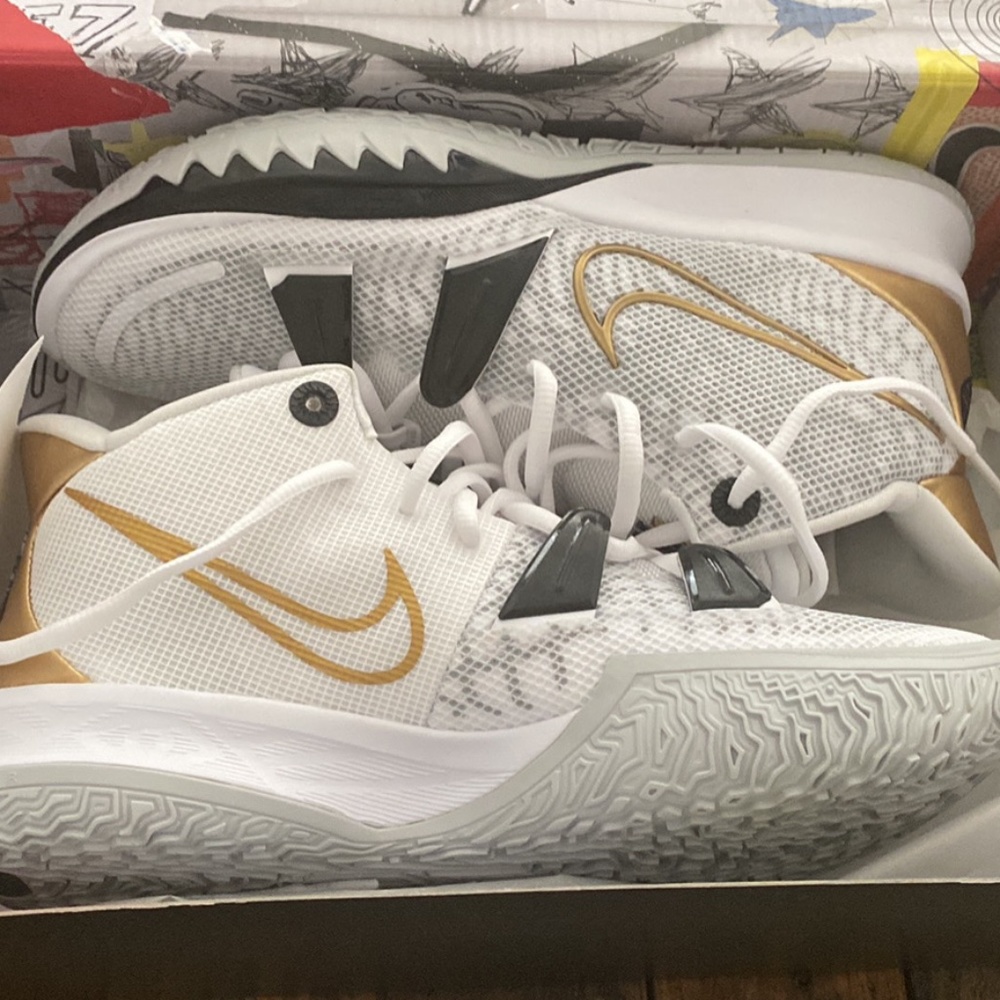 Nike Kyrie NBA Final Rings men size 9